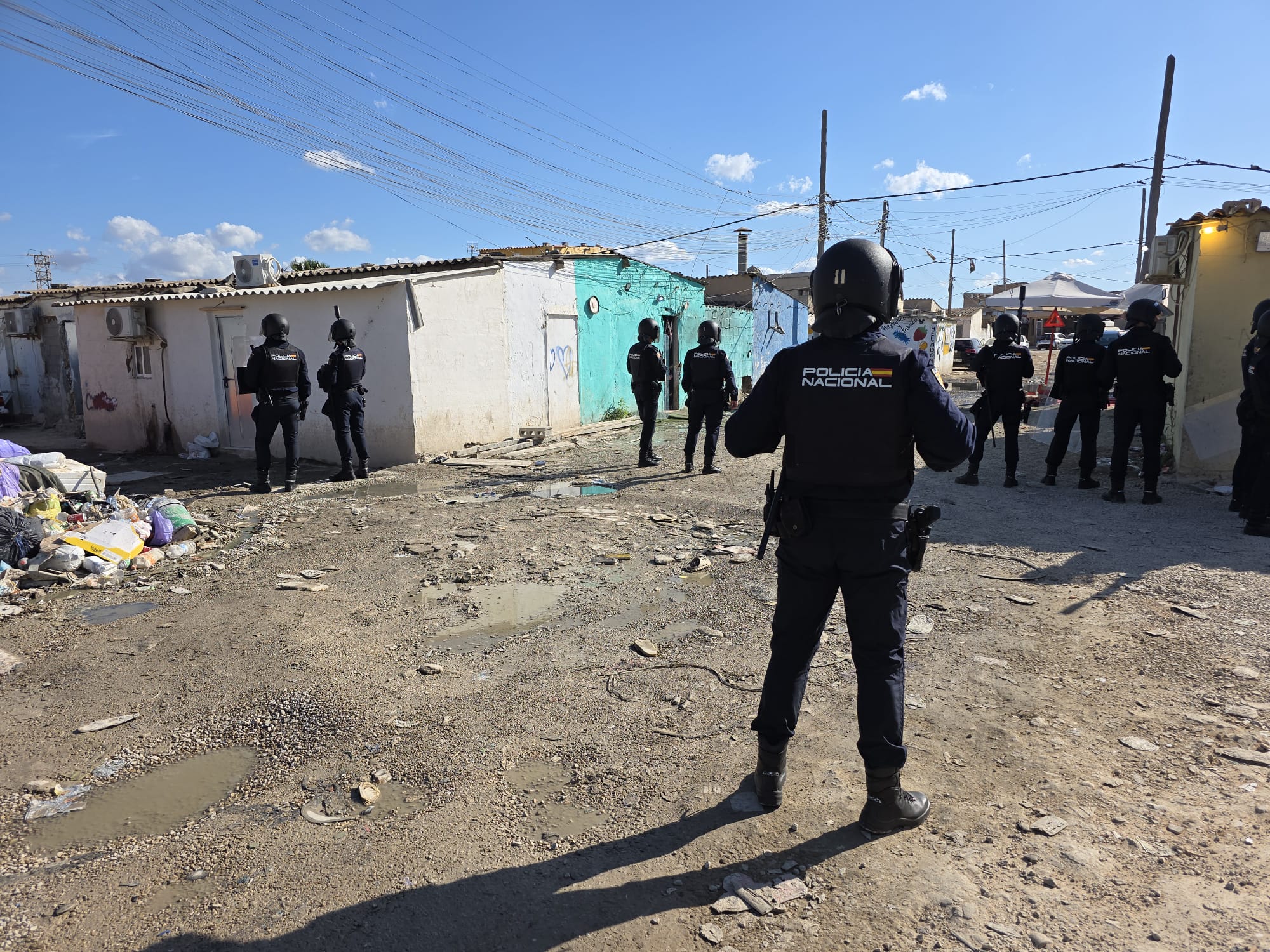dispositivo policial en son Banya