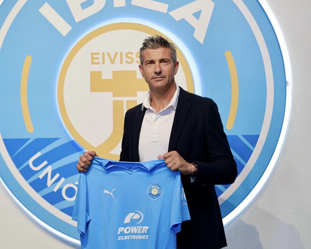 Pep Lluís Martí en su presentación con el Ibiza